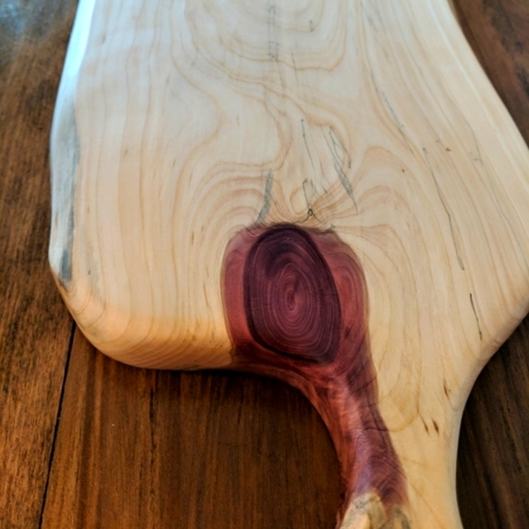 Cedar cutting board - Picture 4 of 4